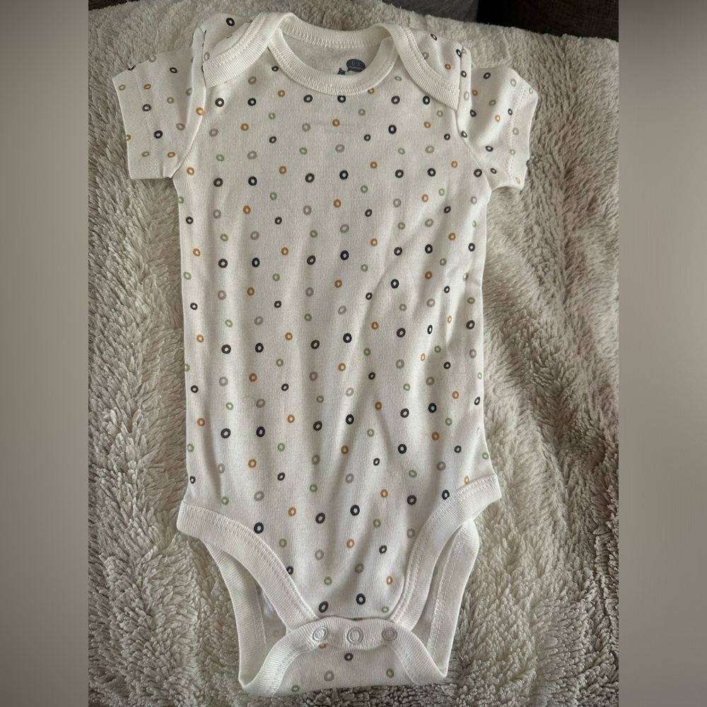 🌻$3 add on🌻 Small Story Organic Cotton Onesie 0-3M